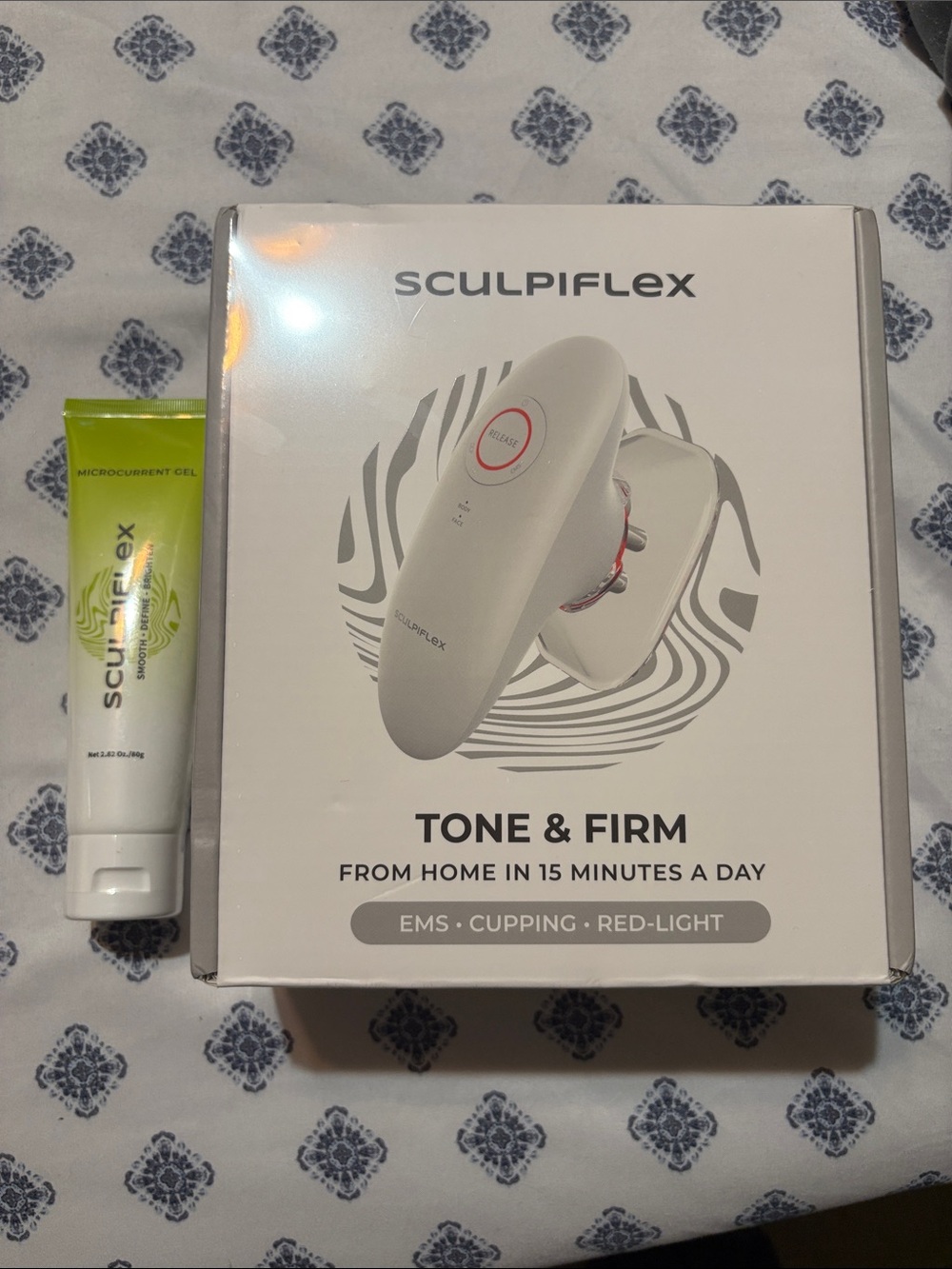 Tone & Firm Body Device with Microcurrent Gel - White